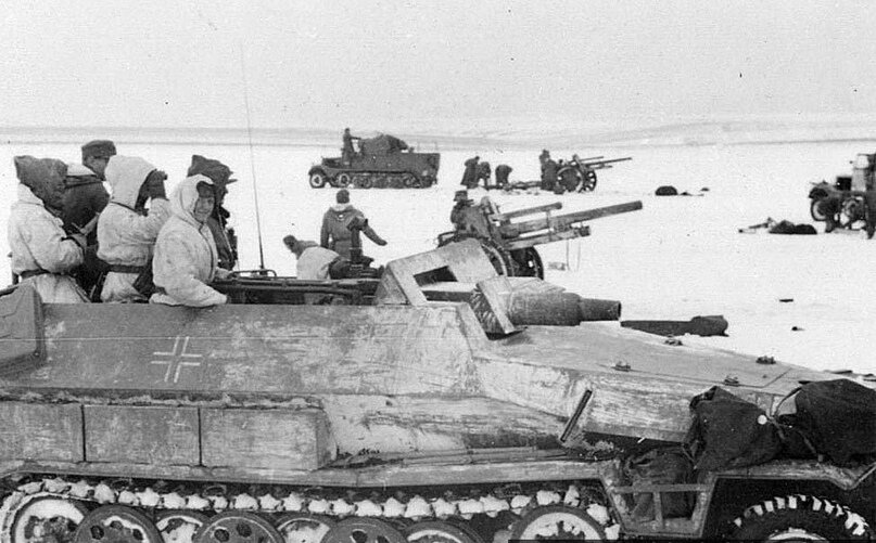 Машина огневой поддержки с 75-мм пушкой Sd.Kfz 251/9 с ранним вариантом установки орудия