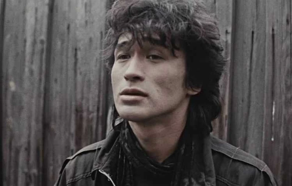 Всеми любимый наш исполнитель из группы "Фото"- Виктор Цой. Фото из открытого источника яндекс картинки