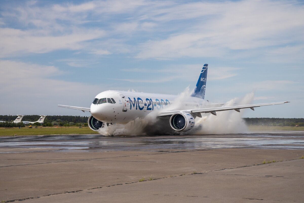 Самолет сереж. МС 21 300. Мс21 самолет. Самолет Иркут МС-21. Иркут МС-21-300.