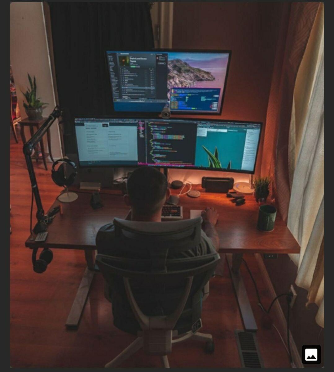 Разберём основы SQL, который потребуется при решении ряда задач DataScience