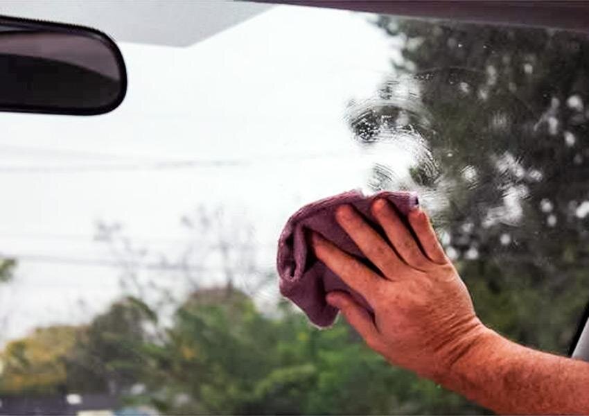 Протирание лобового стекла