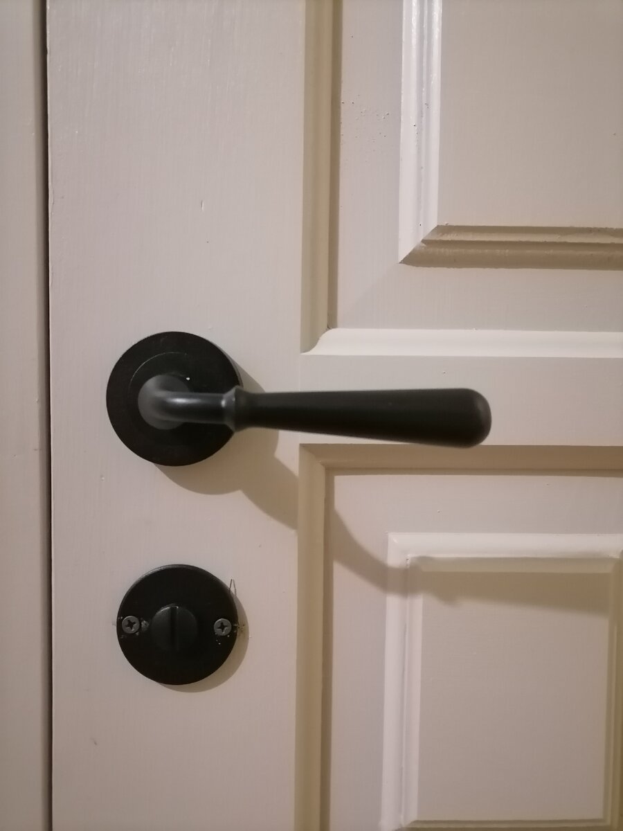 Как отремонтировать дверь своими руками