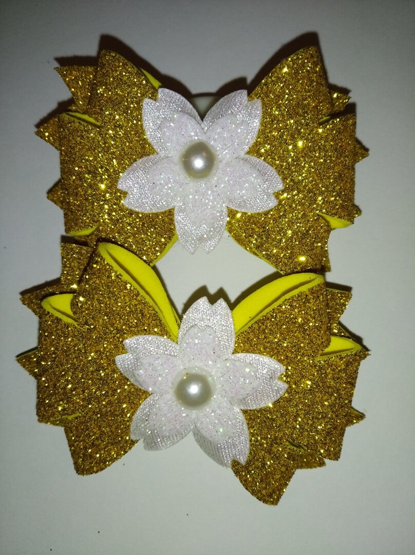 сделать подобные издели совсем несложно, нужны время и фантазия)))