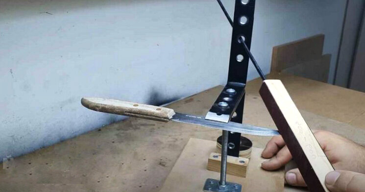 Готовая точилка для ножей, сделана своими руками!