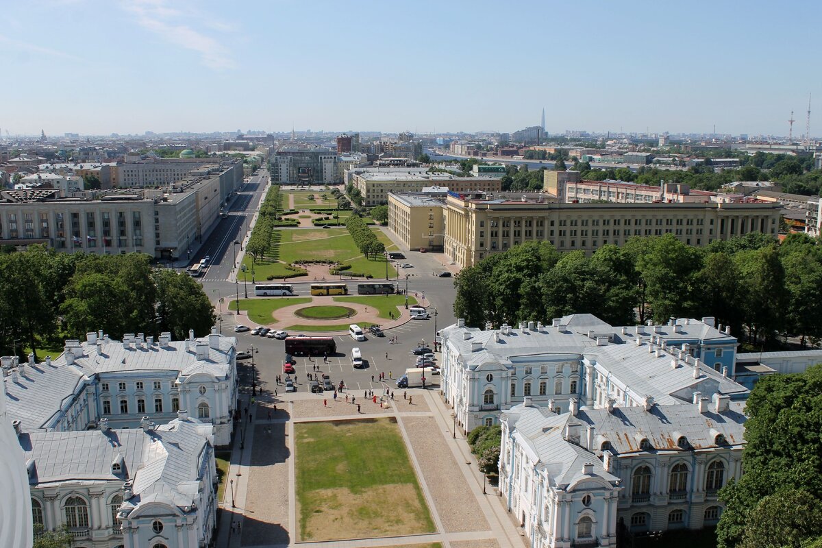 Вид со звонницы Смольного собора