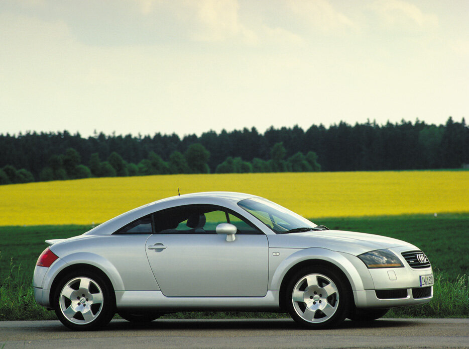 Крайне гармоничный автомобиль на мой взгляд.