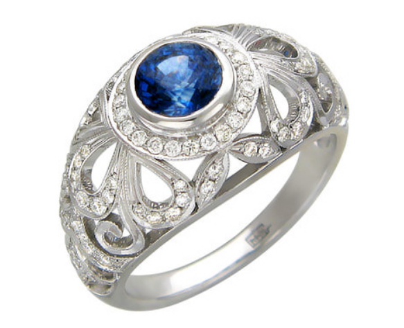 Кольцо из белого золота с сапфиром и бриллиантами, ЮК Эстете