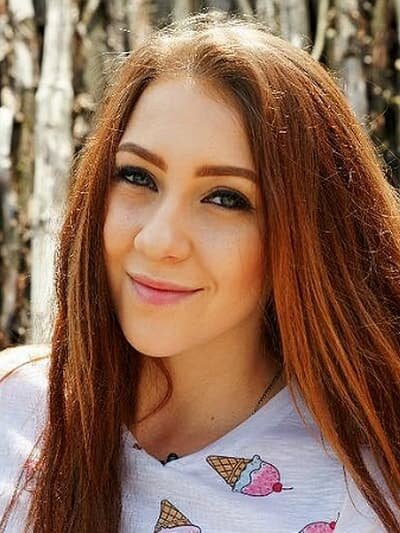 Источник https://24smi.org/public/media/celebrity/2018/06/11/jmacuzyx7ytp-alena-rapuntsel.jpg