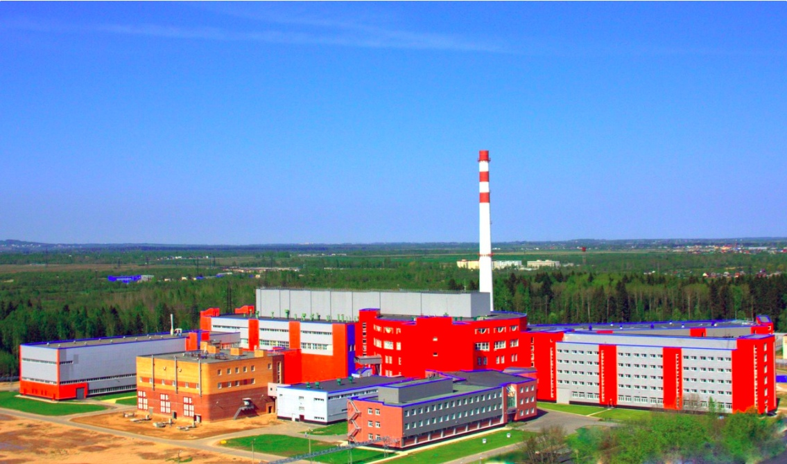 Вот так ярко выглядит комплекс с реактором ПИК снаружи. С сайта http://www.pnpi.spb.ru/ 