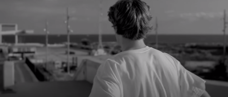 Кадры из клипа