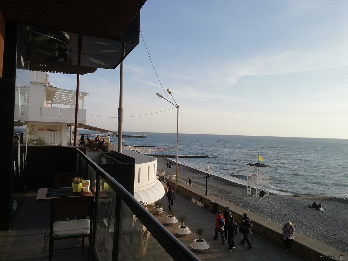 Не самое вкусное кафе, но с отличным видом на море! 😍