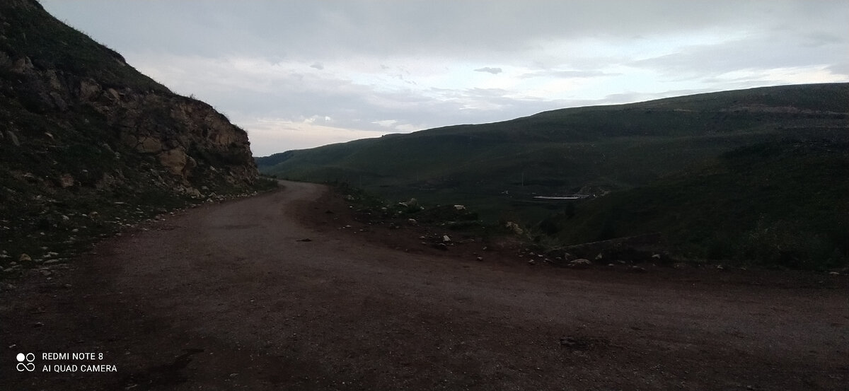 Грунтовая дорога в поселке