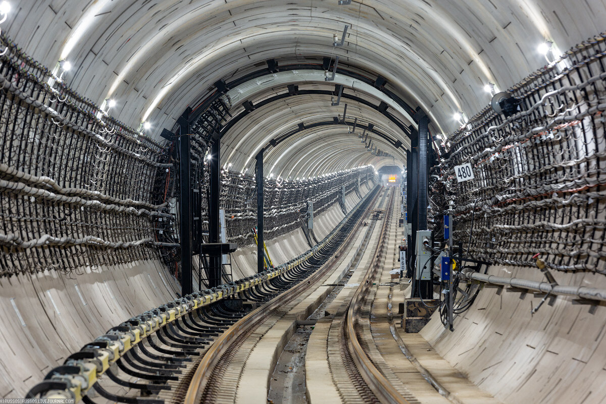 Перегонный тоннель между станциями «Каховская» — «Зюзино».