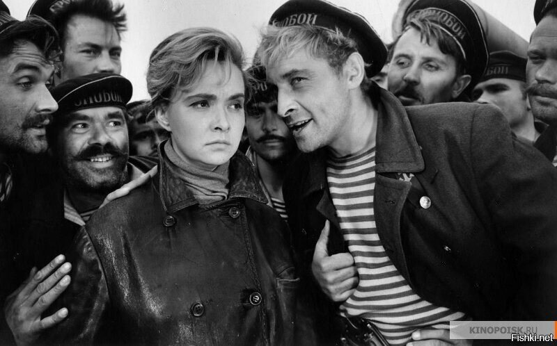 Кадр из экранизации «Оптимистической трагедии» 1963 г.