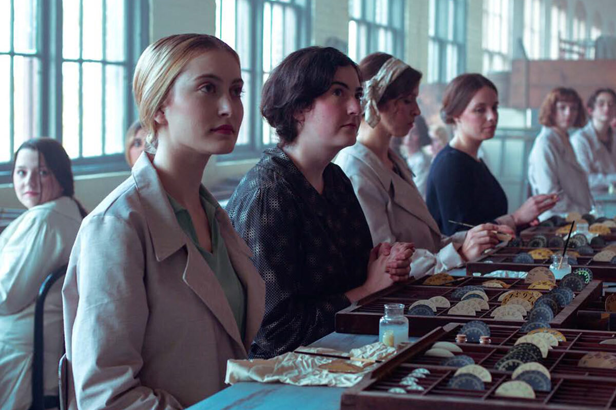 Кадр из фильма «Радиевые девушки (Radium Girls)» 2018 года