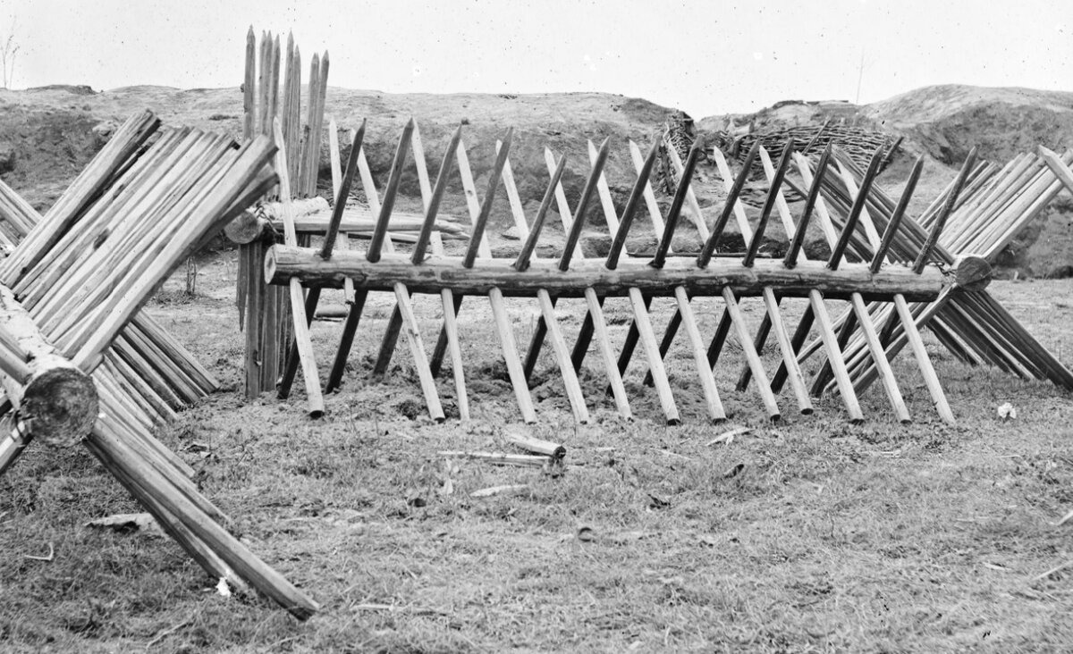 Рогатки, которыми перекрывали улицы. Источник фото https://mikhael-mark.livejournal.com/tag/Екатерина%20II