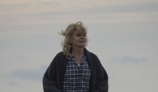 Фанни Ардан очень интересная женщина, и не только внешне... Фото: кадр из фильма "Лучшие дни впереди".