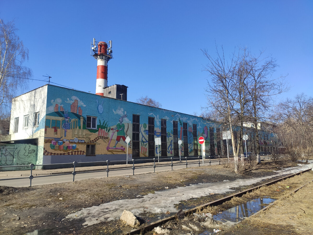 Граффити на самой старой котельной в городе - "Суворовской"