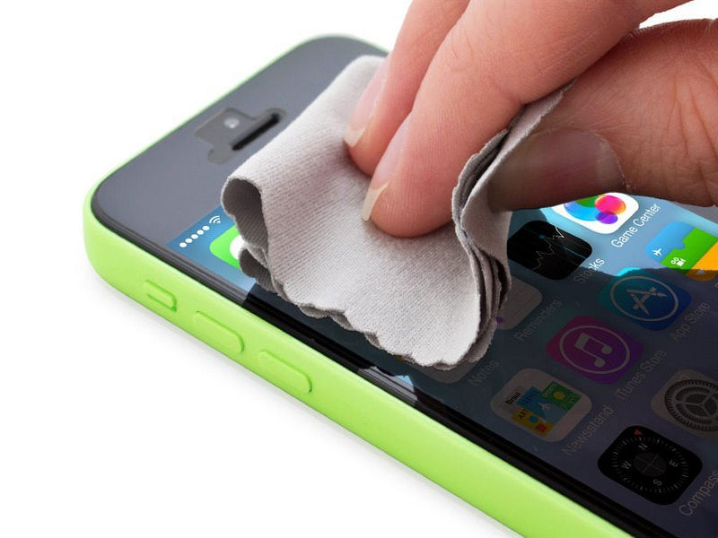 iPhone упал в воду: что делать если утопили Айфон | Total Apple