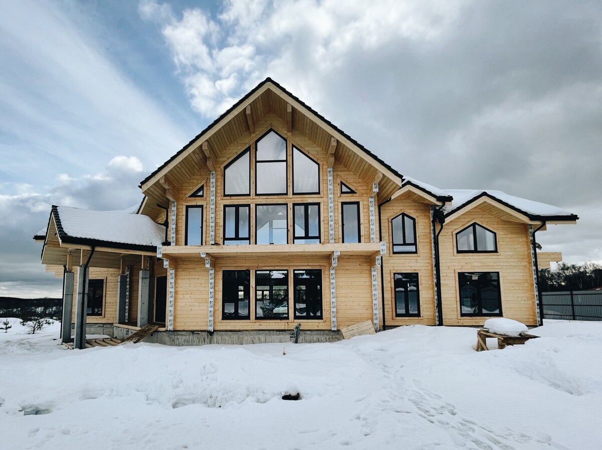 Дом GOOD WOOD по индивидуальному проекту площадью 639 м²