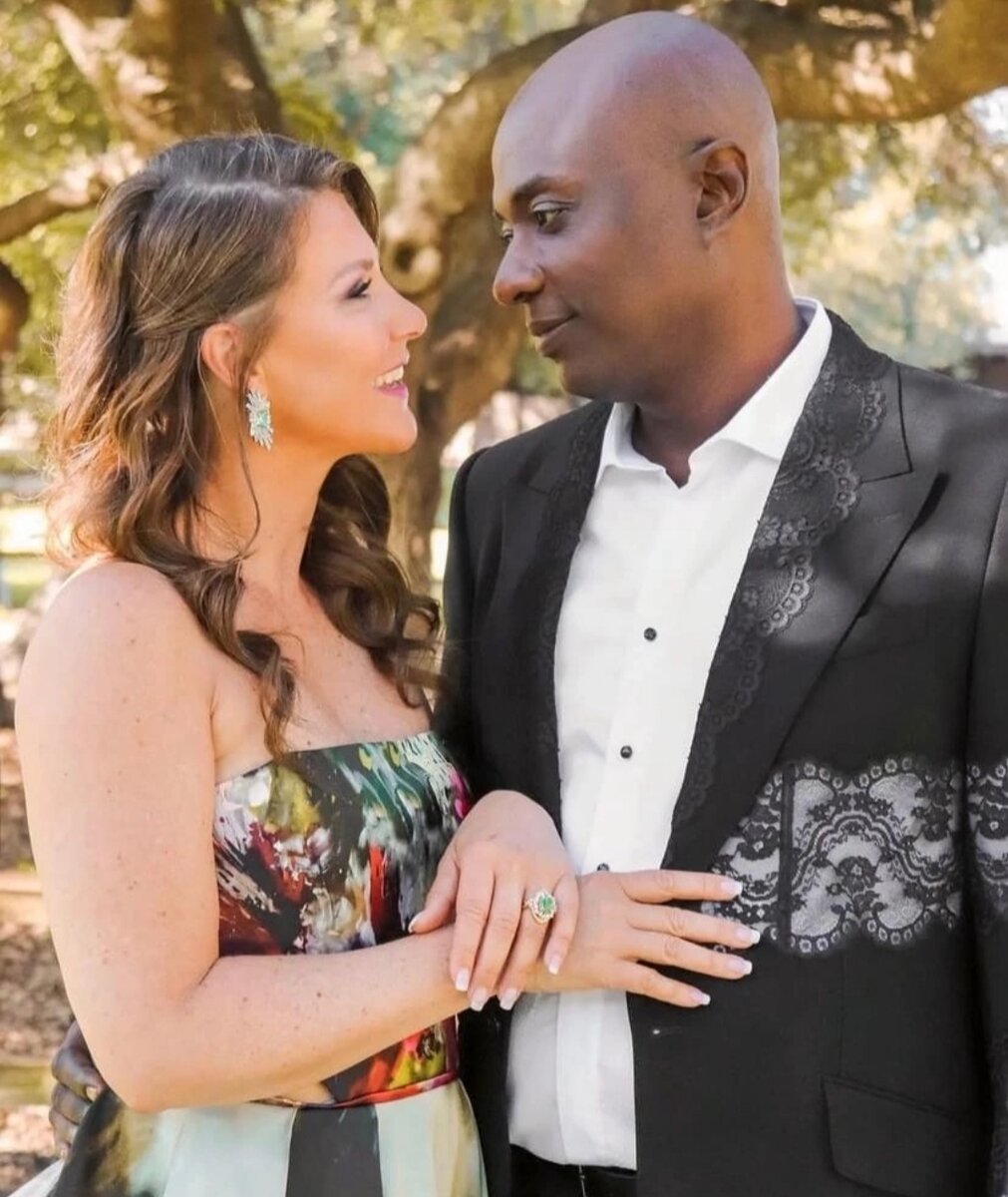 
Официально объявлено о помолвке Принцессы Норвегии  Марты  Луизы и Дурека Веретта .