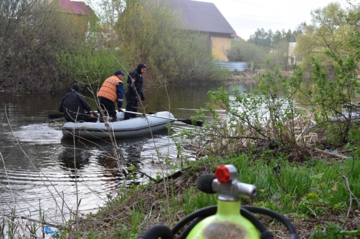    В Пермском крае водолаз-любитель поднял со дна пруда тела двух юношей