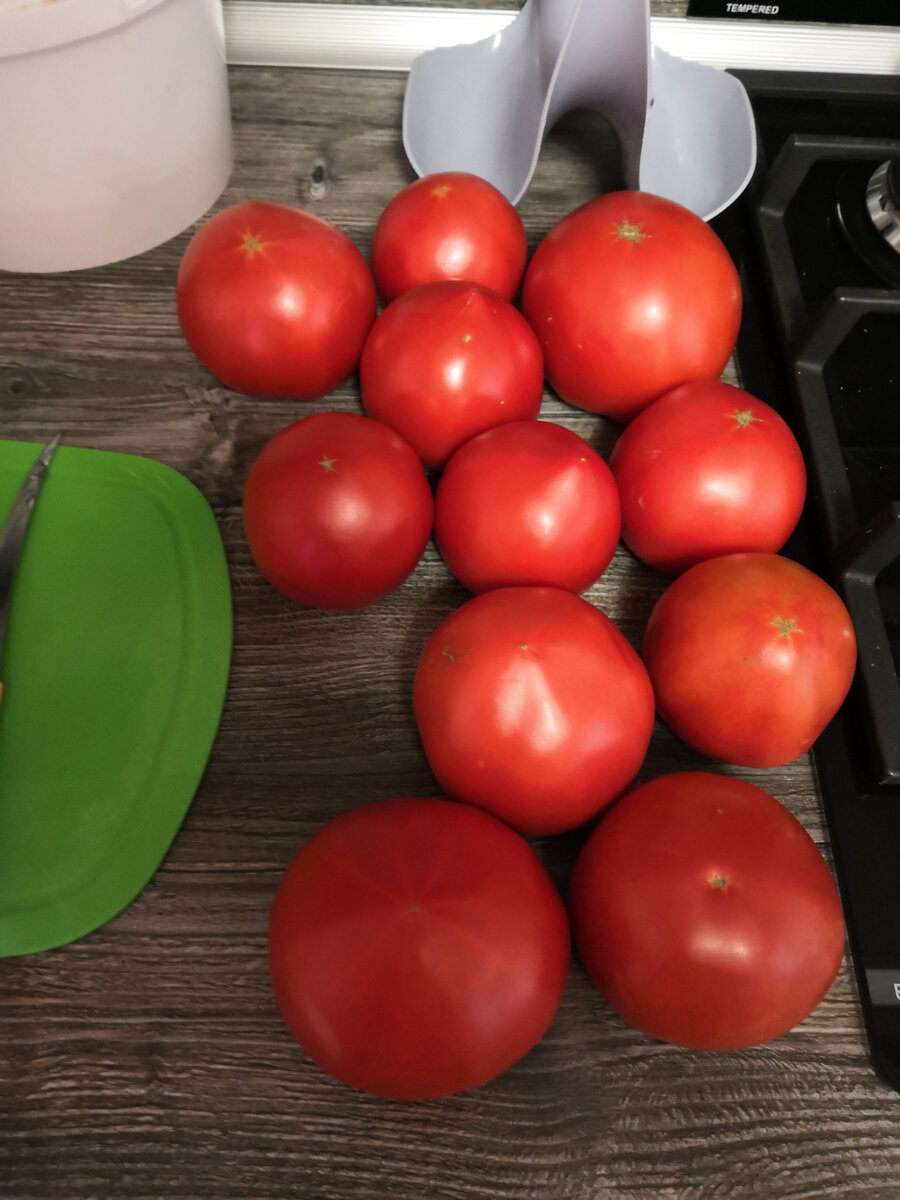 Вот какие красивые помидорки у нас были в прошлом году