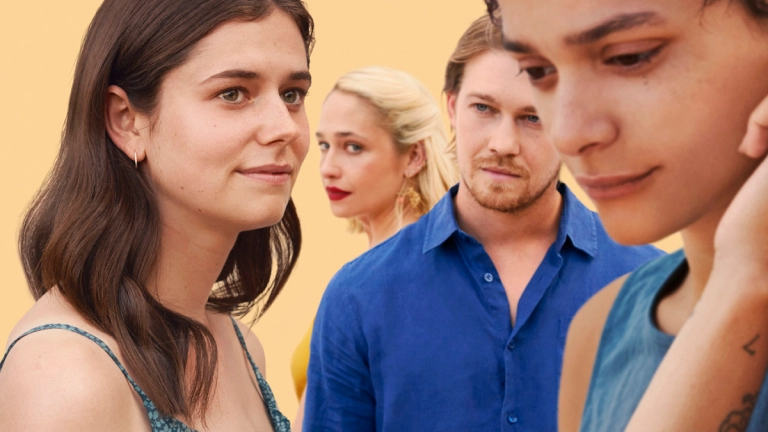 кадр из сериала "Разговоры с друзьями"