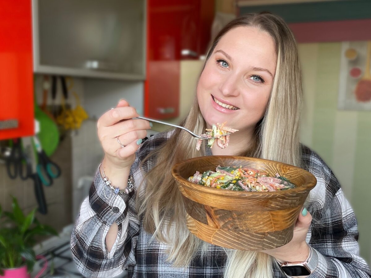 Привет! Я Мария. Поклонница ленивых рецептов, о которых часто рассказываю на канале. Подписывайтесь, впереди много вкусного)