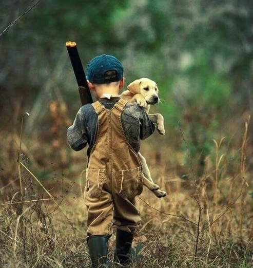 Проснулся. Ну наконец-то, гораздо же ты спать! Мы уже тебя все заждались. Первое, что я увидел в этот замечательный день, были мамины глаза. - Именинник наш, вставай! Скорее, все тебя ждут!-4