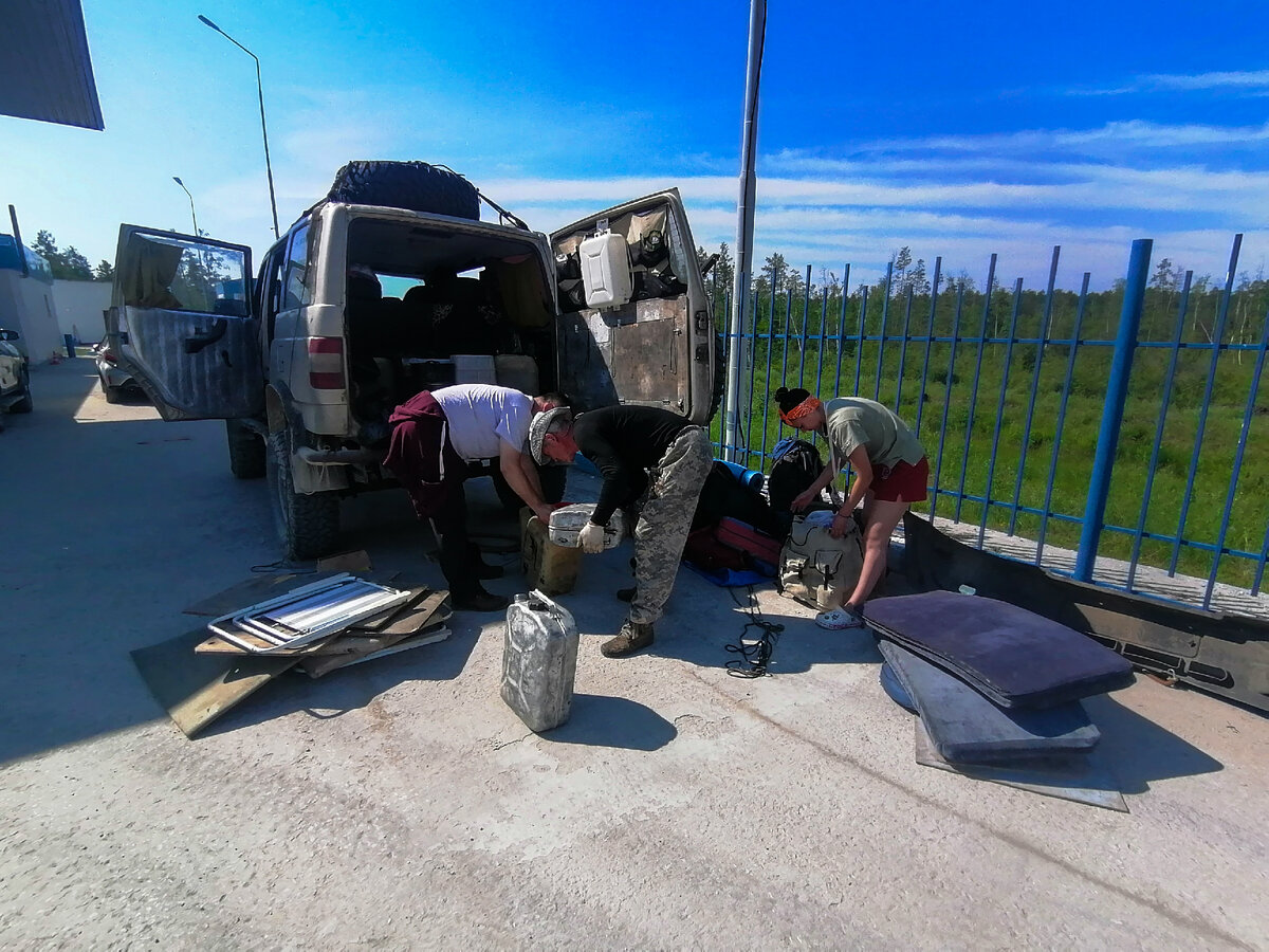 Первый уровень сложности в Пиж-тетрисе пройден, результат закреплен... Усложняем задачу - добавляем еще вещей.