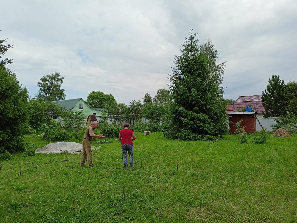 Разметили фундамент и планировку внутри