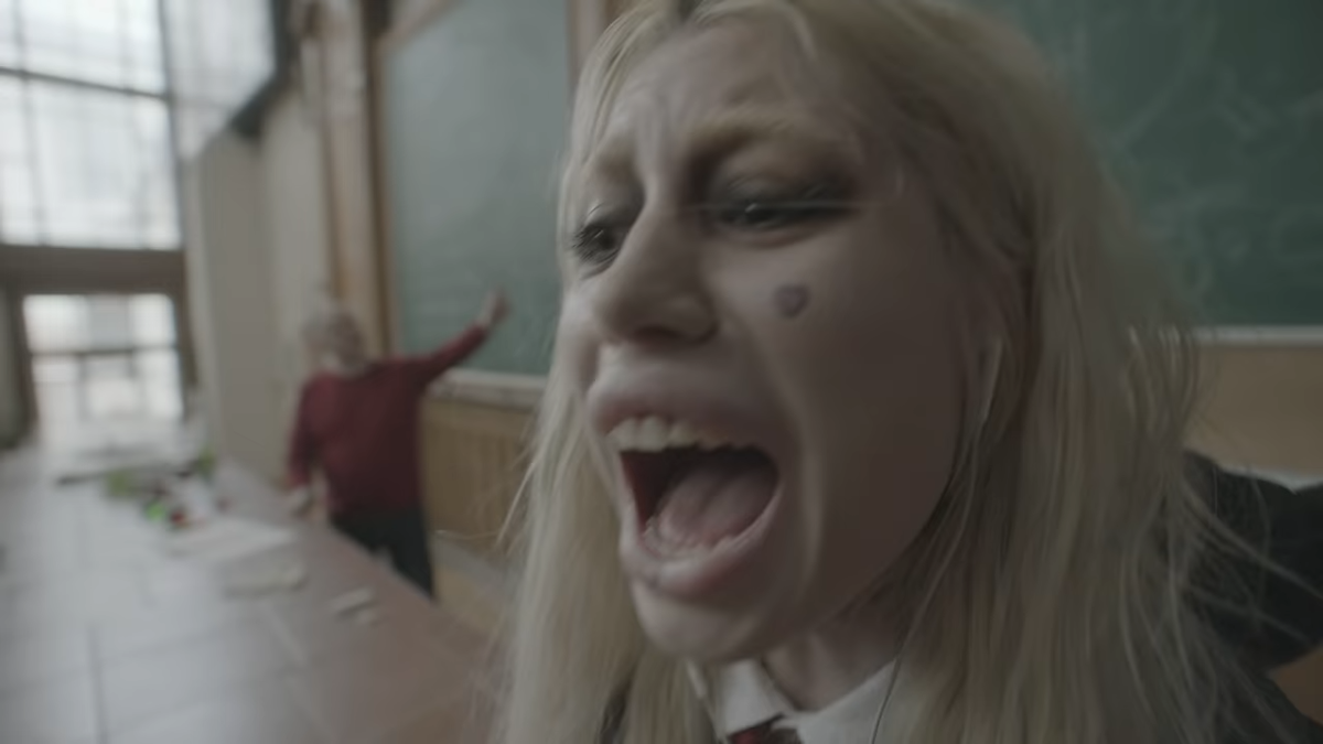 Источник: Youtube ПОШЛАЯ МОЛЛИ