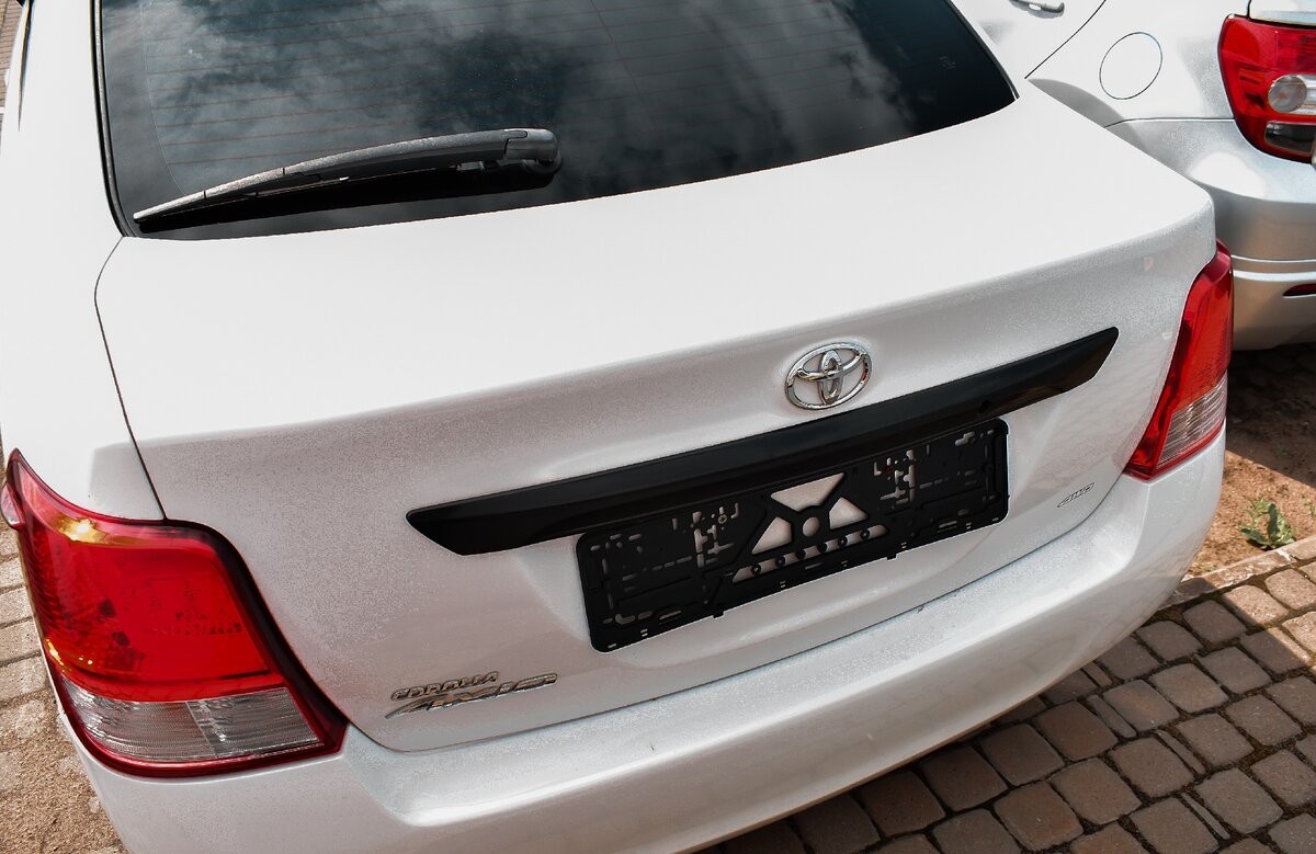 Секретные JDM технологии - задний стеклоочиститель на седане. 