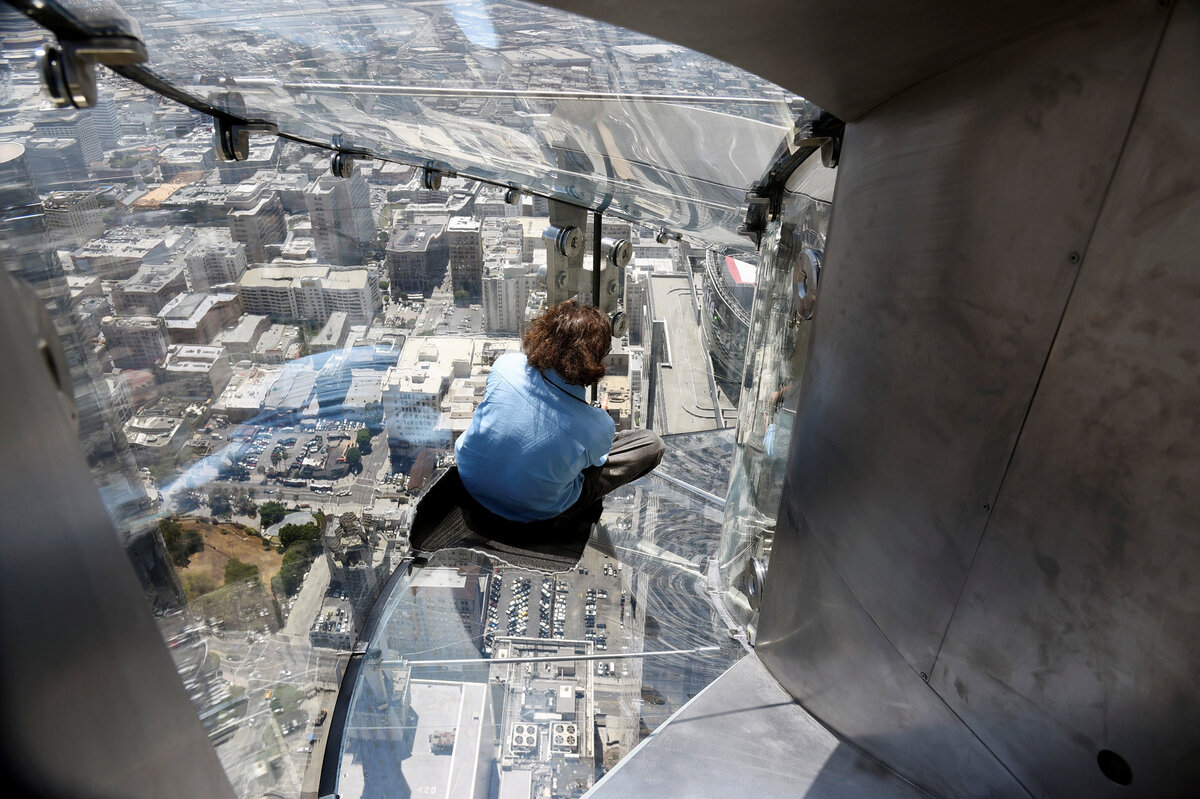 Стеклянная горка Skyslide, Лос-Анджелес, США