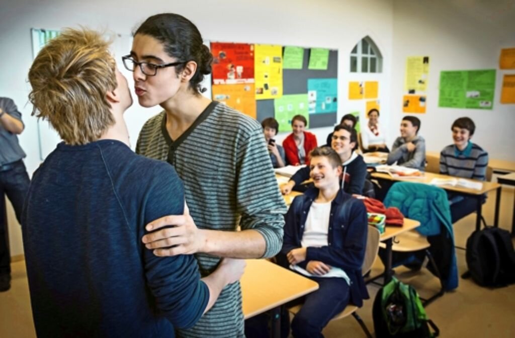 Фото: https://www.stuttgarter-zeitung.de/inhalt.homosexualitaet-im-bildungsplan-schwul-zu-sein-ist-noch-lange-nicht-normal.1ffc4181-6345-4f2c-a2f1-d13b34762eae.html