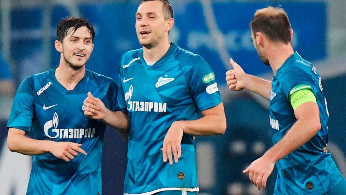 Игроки "Зенита" 
Источник: https://img.championat.com/c/1200x675/news/big/b/g/krasnodar-zenit-prognoz-na-match-rpl-5-ijulja_1593873495367458447.jpg