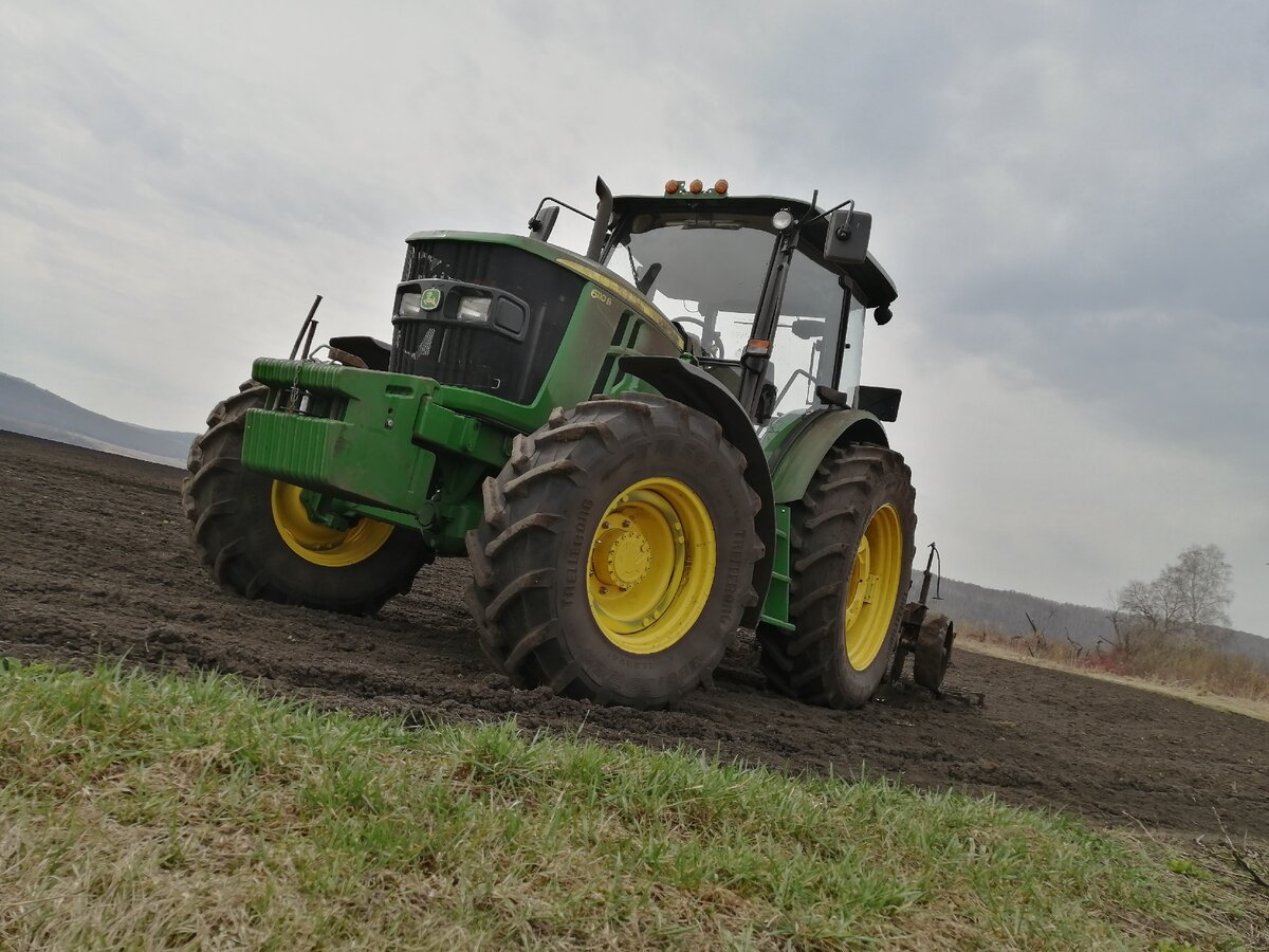 Будни тракториста 🚜