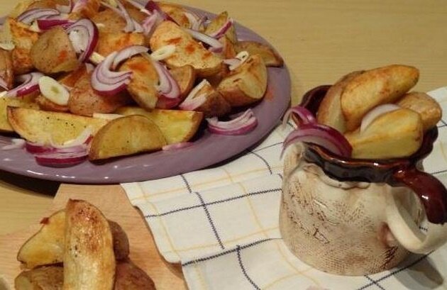 Печеная картошечка по-ялтински плюс оригинальный соус: изучаем постсоветскую крымскую кухню