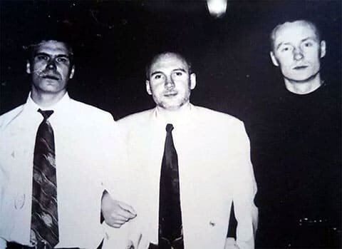 Слева авторитеты: Евгений Лисин (Ильич), Михаил Куделя (Ломаный) и Константин Беркут