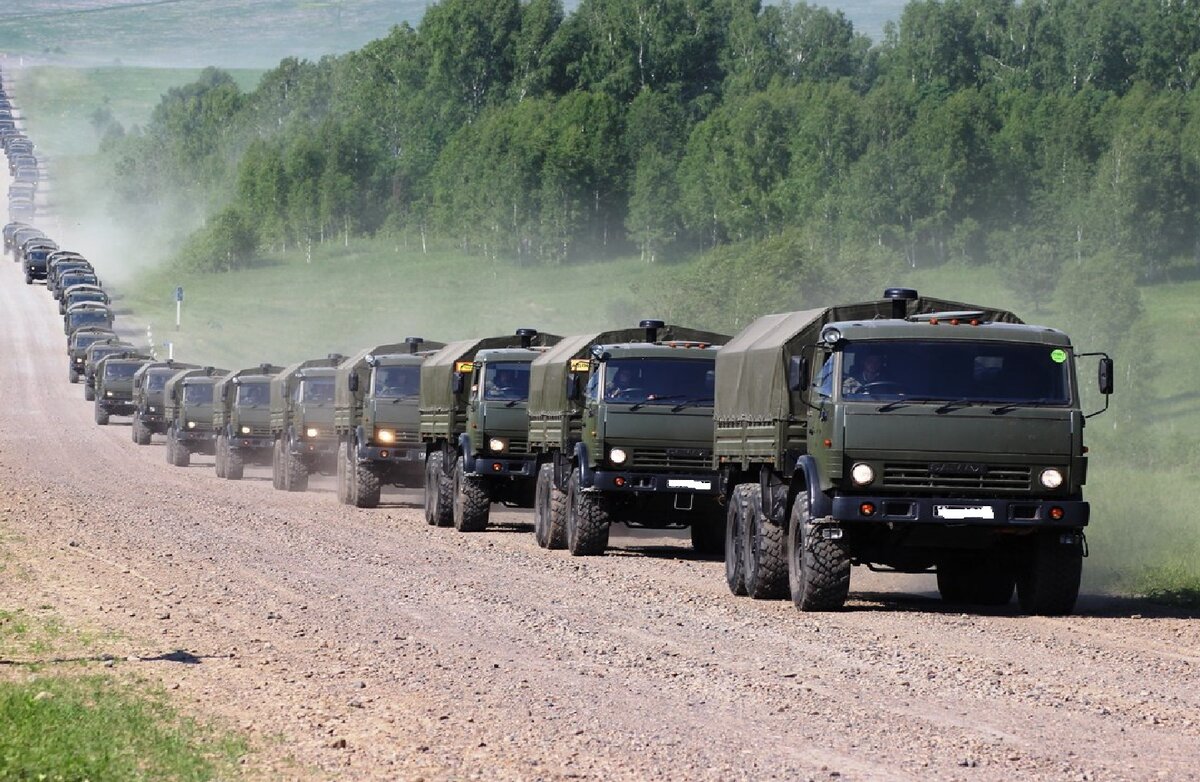 Транспорта в армии много