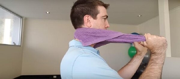 3 exerciții care ajută la îmbunătățirea fluxului sanguin în cap și gât, precum și la creșterea activității creierului
