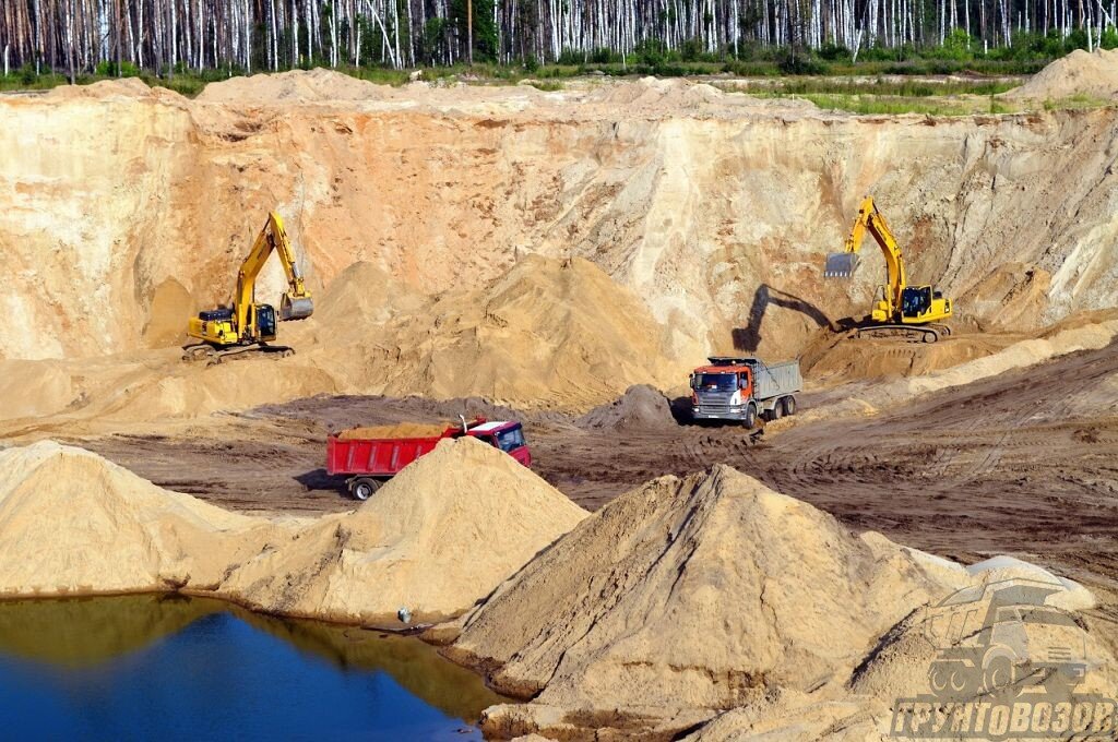 В небольших карьерах для добычи песка достаточно экскаваторов