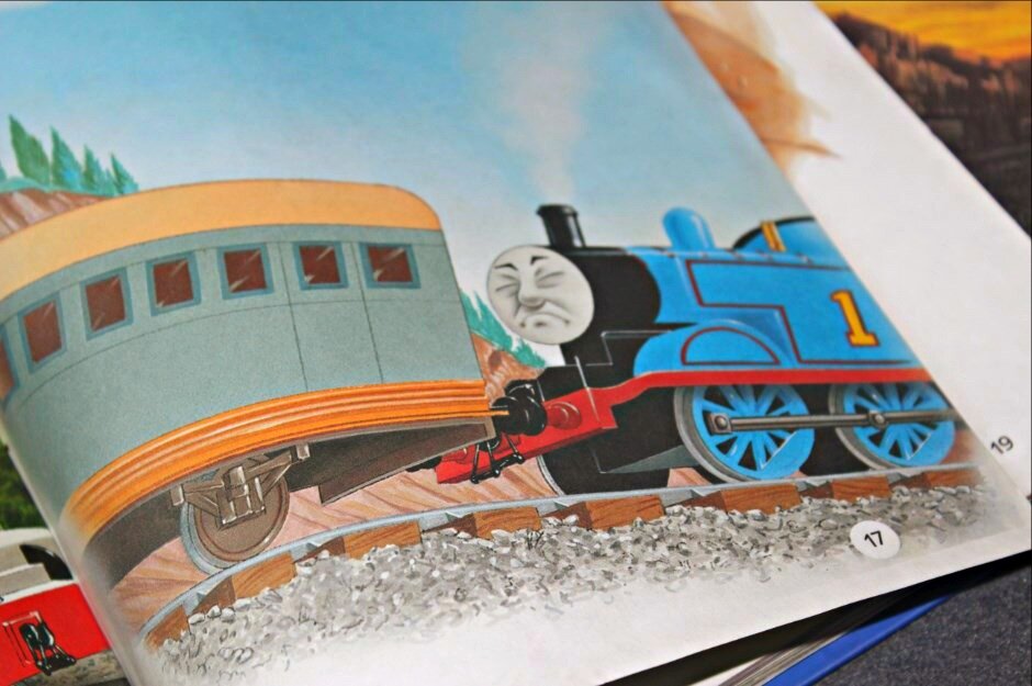 "5 сказок о паровозике Томасе", Уилберт Одри, изд-во Аст