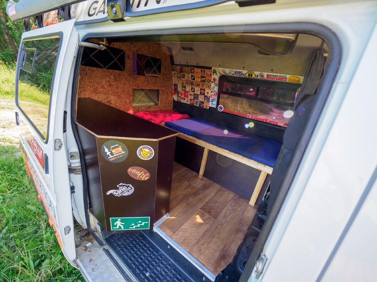 Газ соболь автодом. Газ 2705 автодом. Соболь 2752 автодом. Газ соболь 2752 салон. Соболь 4х4 автодом.