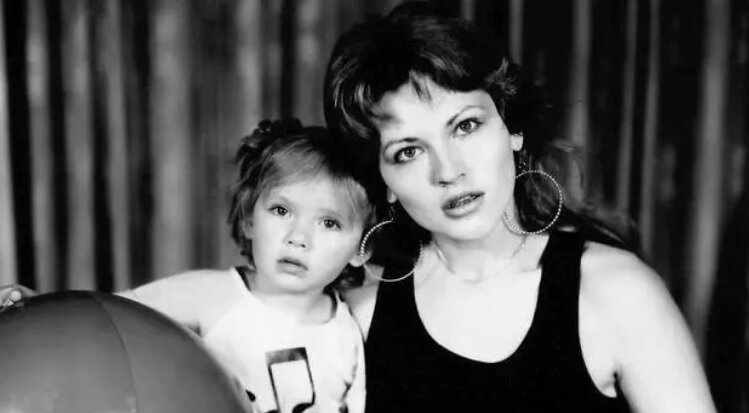 Юлия Кокрятская в детстве 