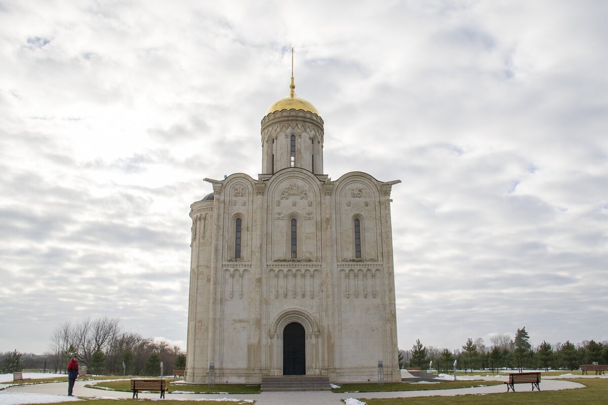 Владимирский собор ограда