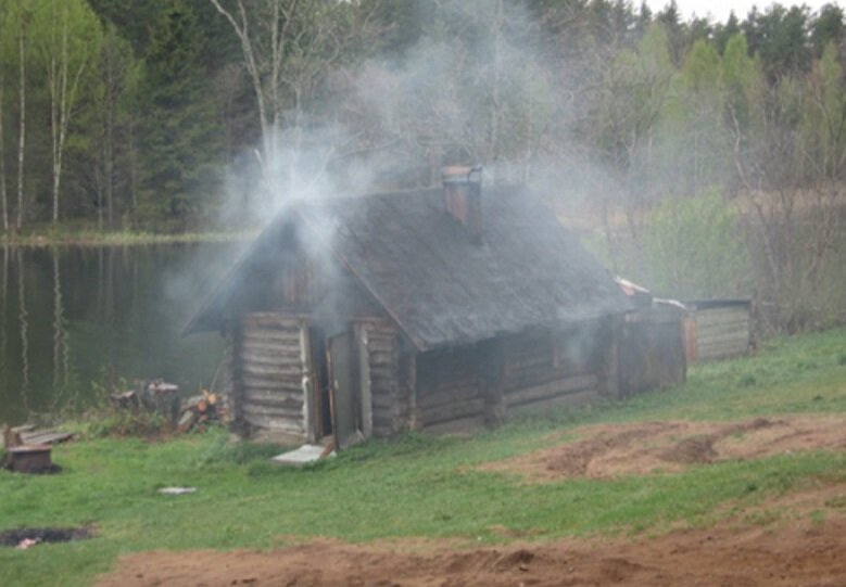 Знаете, почему на старинных деревенских домах не было печных труб ...