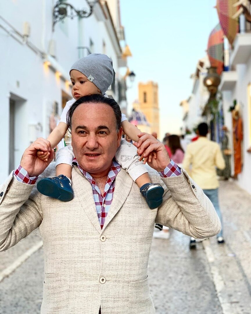 Абсолютно всем людям необходимо знать о существовании причинно-следственных связей в мире. 