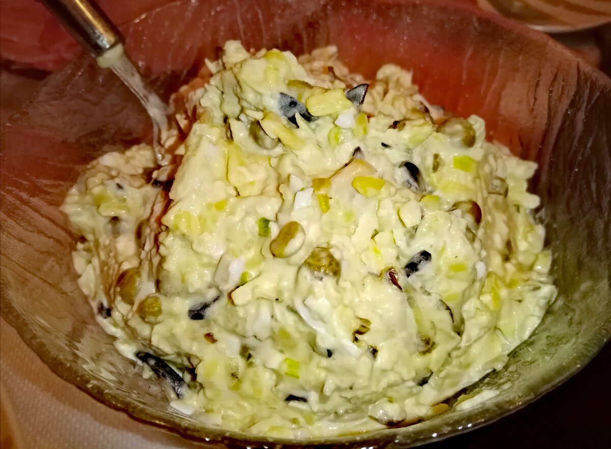 Готовый салатик. Его получается намного больше.